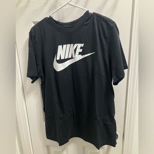 Men’s Nike t-shirt